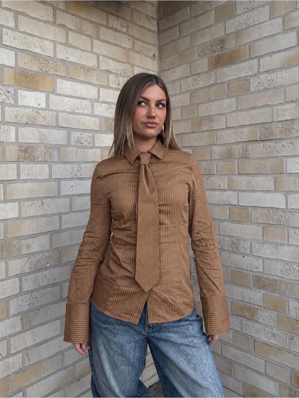 NA-KD Striped Tan Button-Up Shirt with Matching Tie